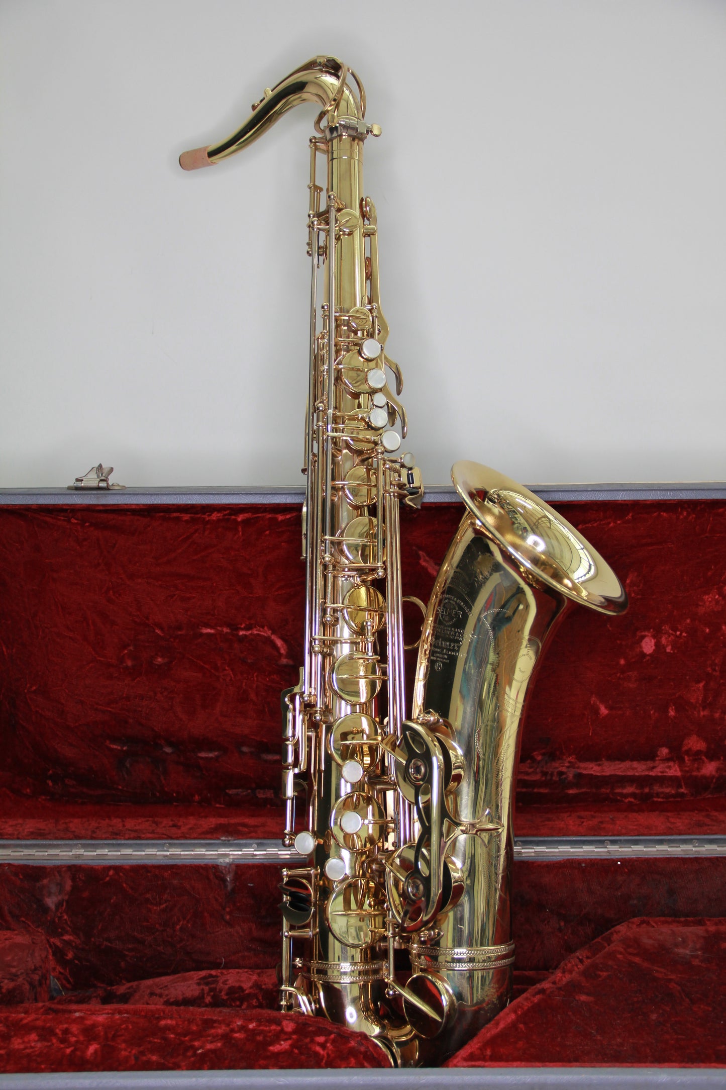 Mark VI tenor saxophone lacquered N°85751