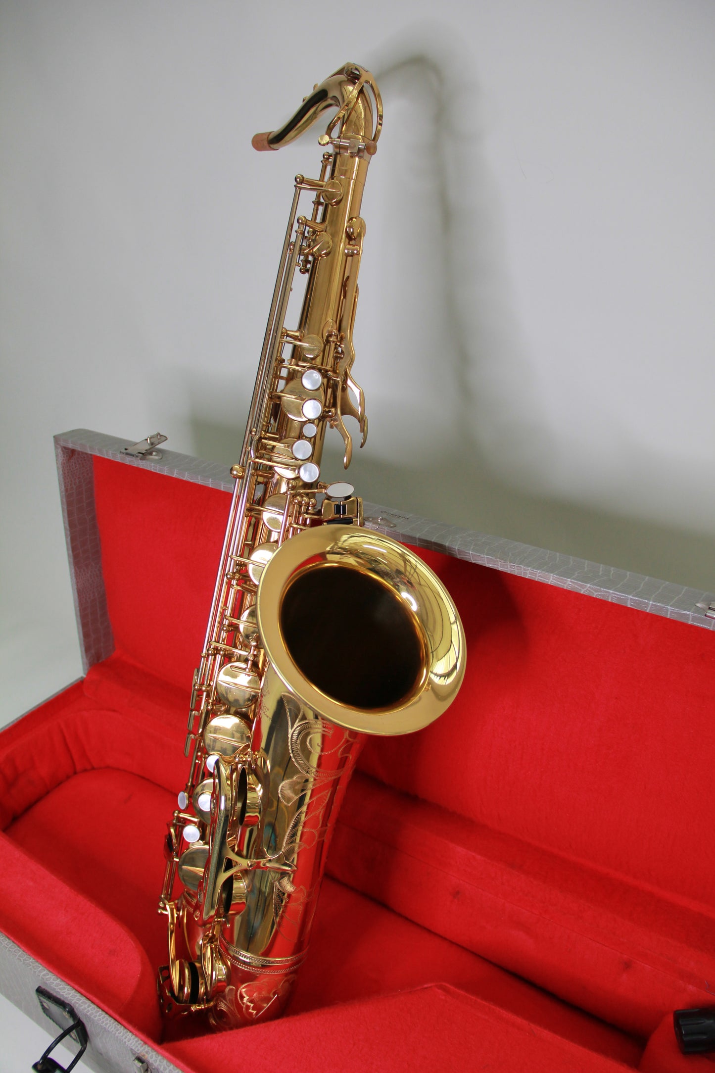 Mark VI tenor saxophone lacquered N°97609